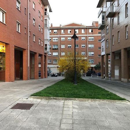 Apartamentos Villava Pamplona Extérieur photo